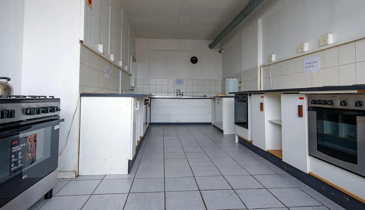 Montana Backpackers Cape Town Bed & Breakfast