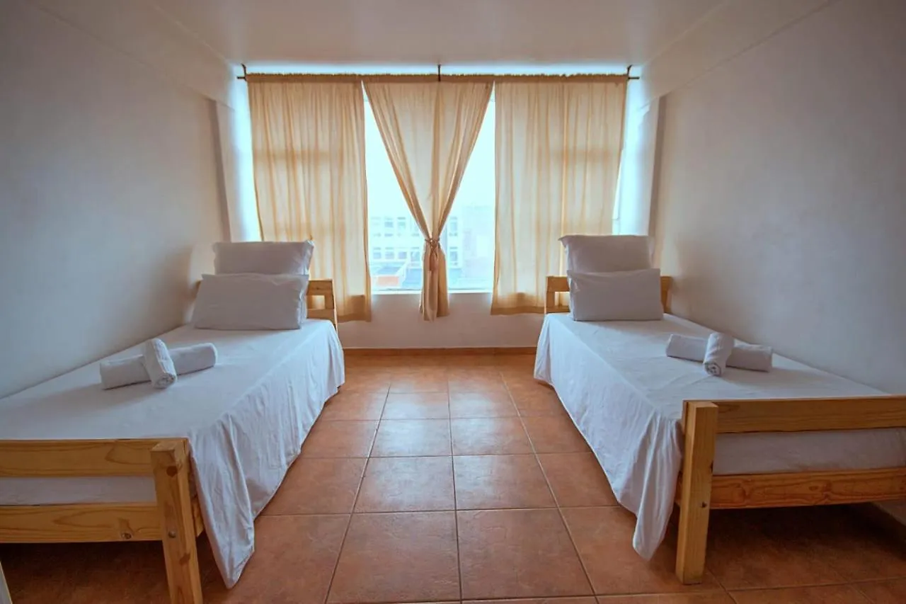 Montana Backpackers Cape Town Bed & Breakfast