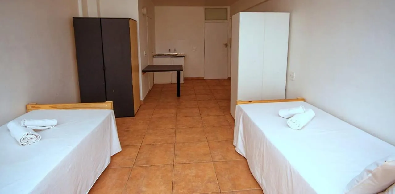 Montana Backpackers Cape Town Bed and Breakfast
